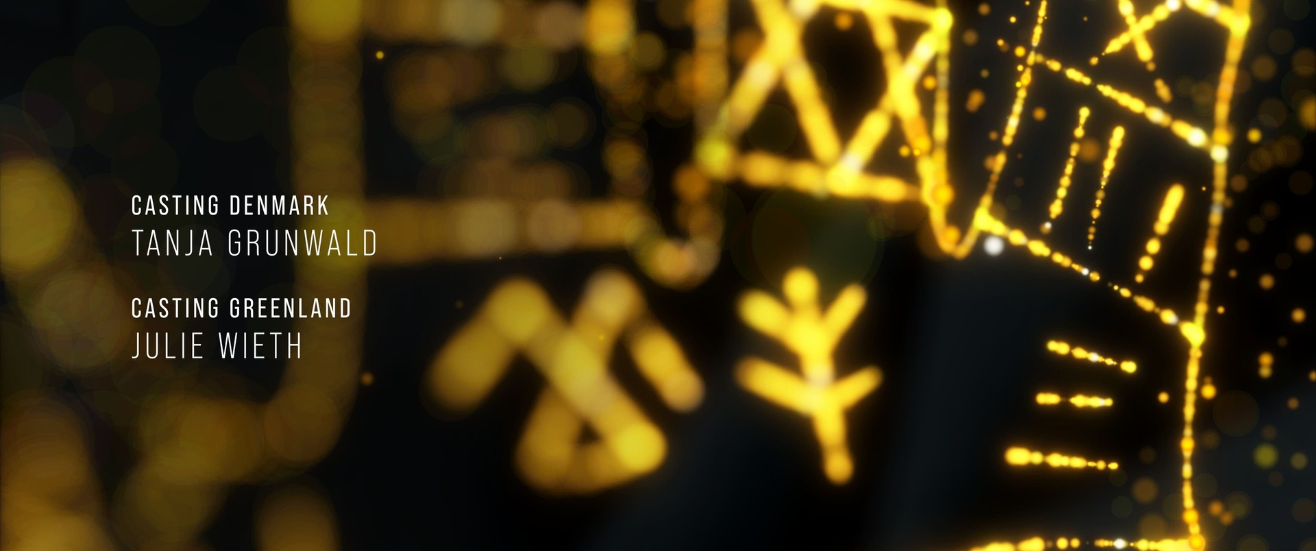 Goldene Zeichen und Linien in den Credits von Folge 4.
